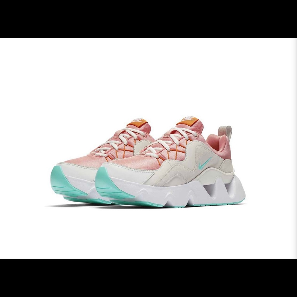 New Nike RYZ 365 Coral sneakers